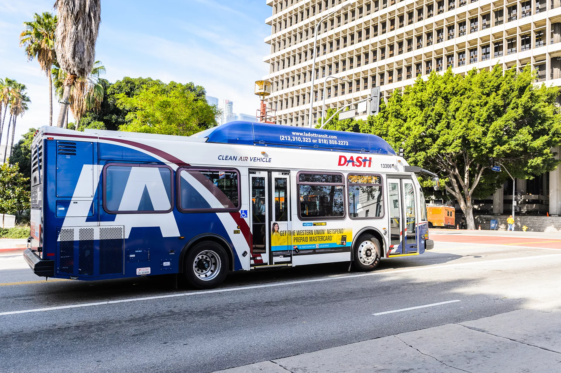 Los Angeles DASH bus